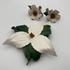 Vtg Hinterland Canada Leather BC Dogwood Brooch & Screwback Earrings Set